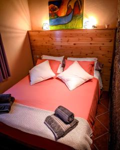 Postel nebo postele na pokoji v ubytování Refúgio do Óscar