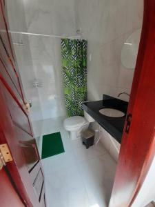 Phòng tắm tại Praias Bellas Aconchegante Duplex