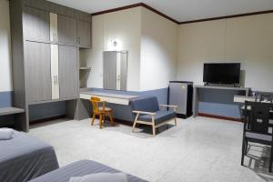 Imagen de la galería de N.P. Apartment, en Narathiwat