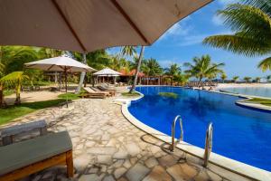 Bazén v ubytování Mango Beach Resort nebo v jeho okolí