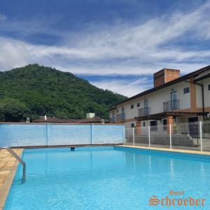Bazén v ubytování Hotel Schroeder nebo v jeho okolí