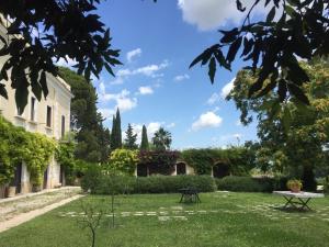 Vonkajšia záhrada v ubytovaní Cefalicchio B&B