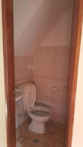 Et badeværelse på Triplex 3 habitaciones + 18 billeder