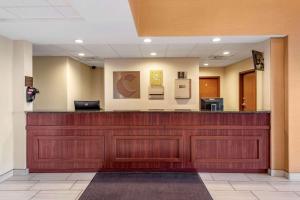 a lobby of a hospital with a reception counter at Comfort Inn & Suites in Morehead