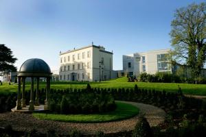 Garður fyrir utan Dunboyne Castle Hotel & Spa