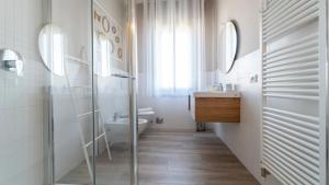 A bathroom at Italianway - Baracca 7 B Még 12 kép