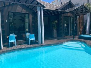 Bazén v ubytování Mountview Guest House nebo v jeho okolí