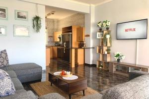 Η κουζίνα ή μικρή κουζίνα στο Sea view 2 bedroom home