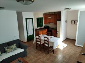 Kuchnia lub aneks kuchenny w obiekcie Apartamentos Casa Cipri