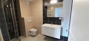 Ванна кімната в Vaste appartement 3 chambres - Vue exceptionnelle