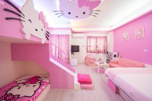 Een bed of bedden in een kamer bij Childlike B&B