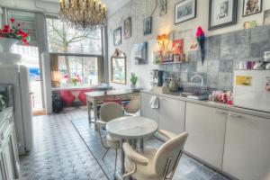 Kjøkken eller kjøkkenkrok på Hotel Urban Dreams