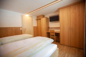 Postel nebo postele na pokoji v ubytování Haus Dabaklamm