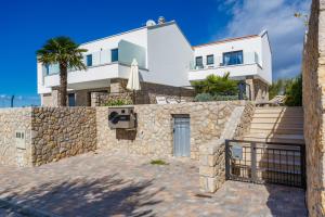 Bygningen som villaen ligger i