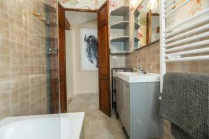 Łazienka w obiekcie Boutique House Alzira
