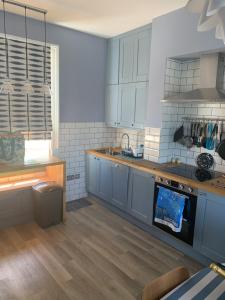 Кухня или мини-кухня в 3, Glenthorne House, Salcombe
 +23 фотографии