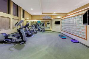 Gimnasio o instalaciones de fitness de La Quinta by Wyndham Appleton College Avenue