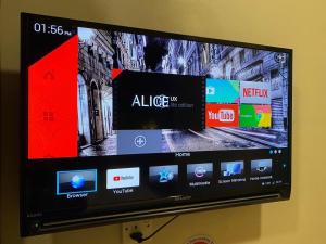 TV a/nebo společenská místnost v ubytování Smile Hotel Selayang Point