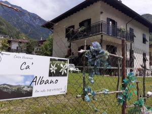 Nespecifikovaný výhled na hory nebo výhled na hory při pohledu z apartmánu