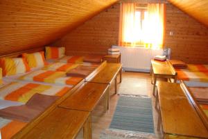 Postel nebo postele na pokoji v ubytování Krummholzhütte