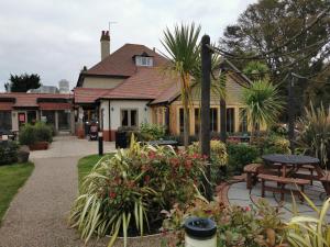 Gallery image of Captivatingly Stunning 2-Bed Cabin in Bridlington in Bridlington