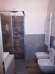 Kylpyhuone majoituspaikassa Appartamento Cavour