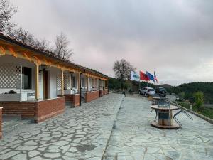 Balkón nebo terasa v ubytování Vila Sofia Gllava - Resort
