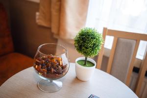 Jedlo v ubytovaní bed & breakfast alebo blízkom okolí