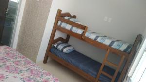 Dviaukštė lova arba lovos apgyvendinimo įstaigoje Recanto das Gerais