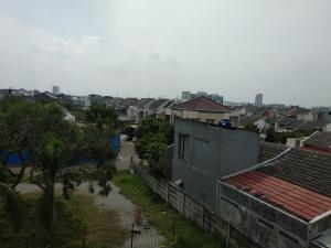 Pemandangan umum bagi Telukjambe atau pemandangan bandar yang diambil dari apartmen
