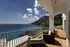 Balkoni atau teres di Amore Rentals - Villa Le Sirene