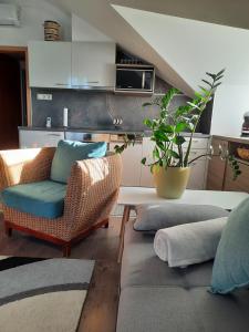 Posedenie v ubytovaní Kamilla Apartman Villapark