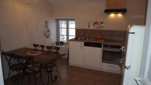 Dapur atau dapur kecil di Relais de la Baume