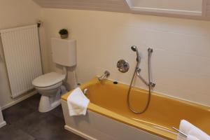 Koupelna v ubytování Hotel Rosmarin