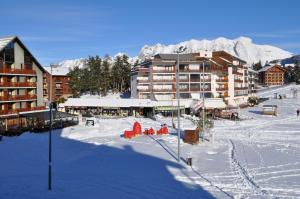 Photo de la galerie de l'établissement Appartement montagnard LA JOUE DU LOUP 30M² PIED PISTES 5pers 3+++, à La Joue du Loup