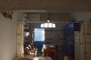 Fotografie z fotogalerie ubytování Captain's Boathouse, Klima Beach v destinaci Klima + 37 fotografií
