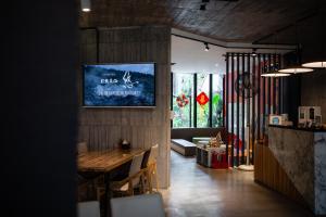 Televisyen dan/atau pusat hiburan di YZ SPA House