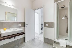 Kylpyhuone majoituspaikassa Vatican Andrea's house