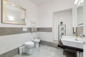 A bathroom at Vatican Andrea's house