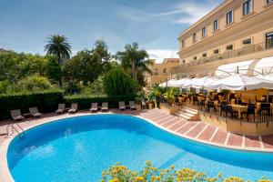 A piscina localizada em Imperial Hotel Tramontano ou nos arredores