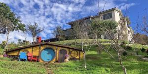Aed väljaspool majutusasutust 山水奇異San Shuei Kiwi桃園市民宿編號038 Homestay
