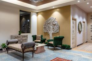 Anand Bagh Resort & Spa by Ananta的休息区