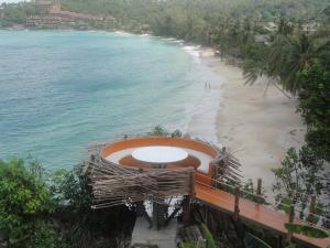 an overhead view of a beach with a building at High Life Bungalow in Haad Yao
