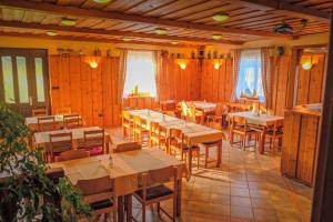 Reštaurácia alebo iné gastronomické zariadenie v ubytovaní Horská Kvilda - Ubytování U Chvalů
