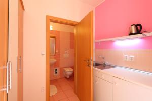 Kúpeľňa v ubytovaní Pahrbek - ubytování v bungalovech