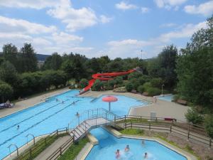 Uma vista da piscina em Ferienwohnung Haus Monika ou nos arredores
