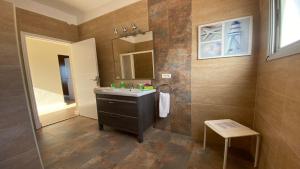a bathroom with a sink and a mirror at Casa Camilo I in Valle Gran Rey