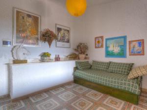 Ruang duduk di Villa Villa Tanah-Lot by Interhome