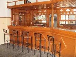 Pub eller bar på Miranta Hotel - Apartments & Studios