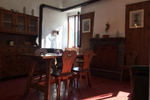 Galeriebild der Unterkunft Nel set di piccolo mondo antico Villa Viola in Valsolda
